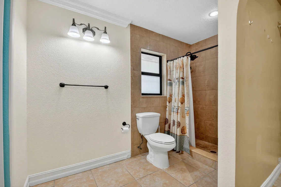 Photo of 1035 Soelca Drive