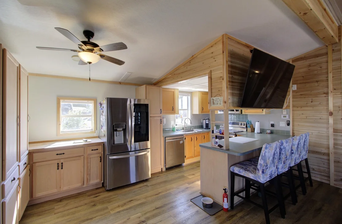 Photo of 6633 SE 52nd Street