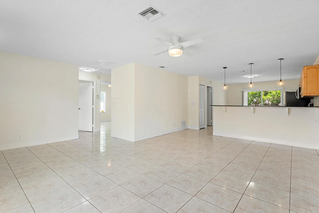 Photo of 5921 Ithaca Circle W
