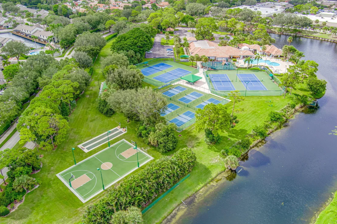 Photo of 328 Hammocks Trail