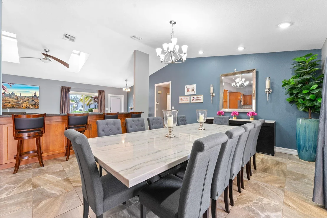 Photo of 15541 S Roundtable Road