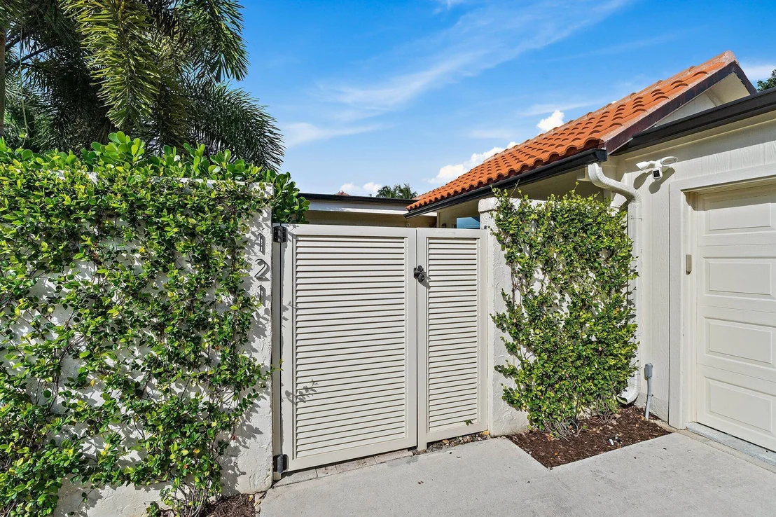 Photo of 121 Bonefish Circle E