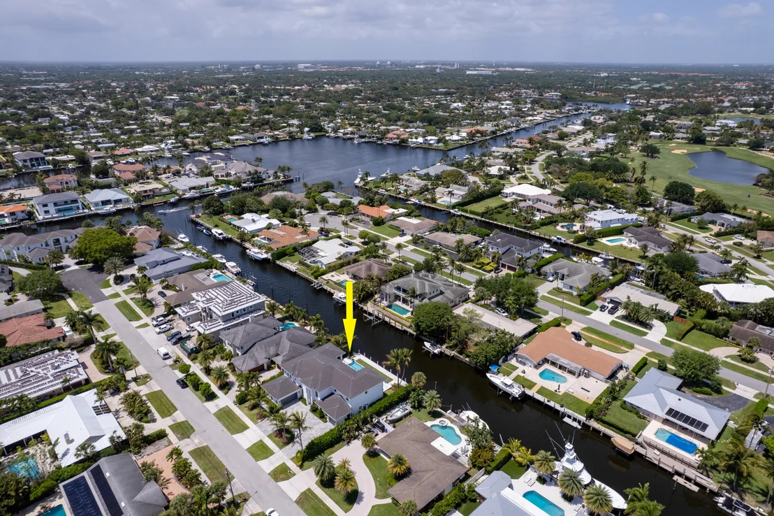 Photo of 619 Riverside Road