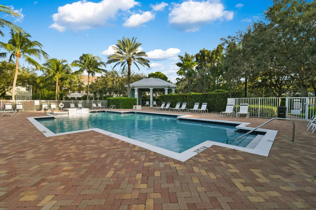 Photo of 256 W Bay Cedar Circle