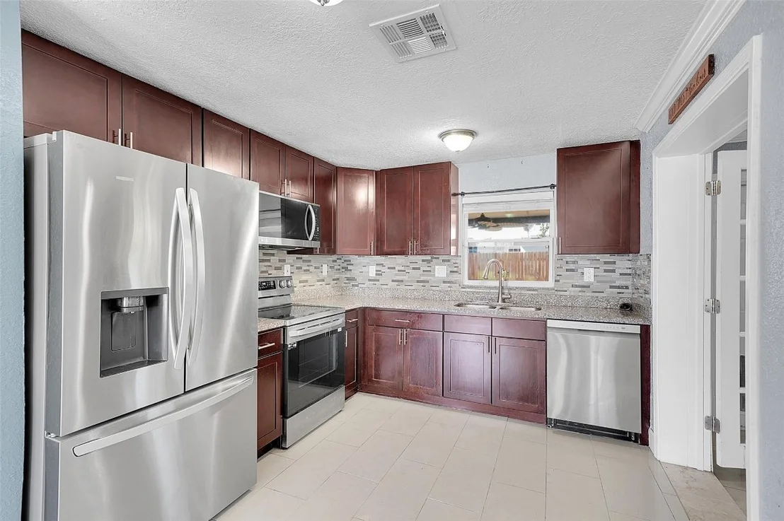 Photo of 3111 NE 11th Terrace