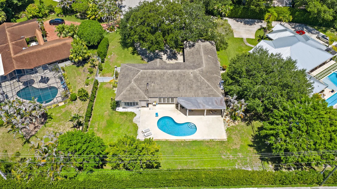 Photo of 3 SE Loggerhead Lane
