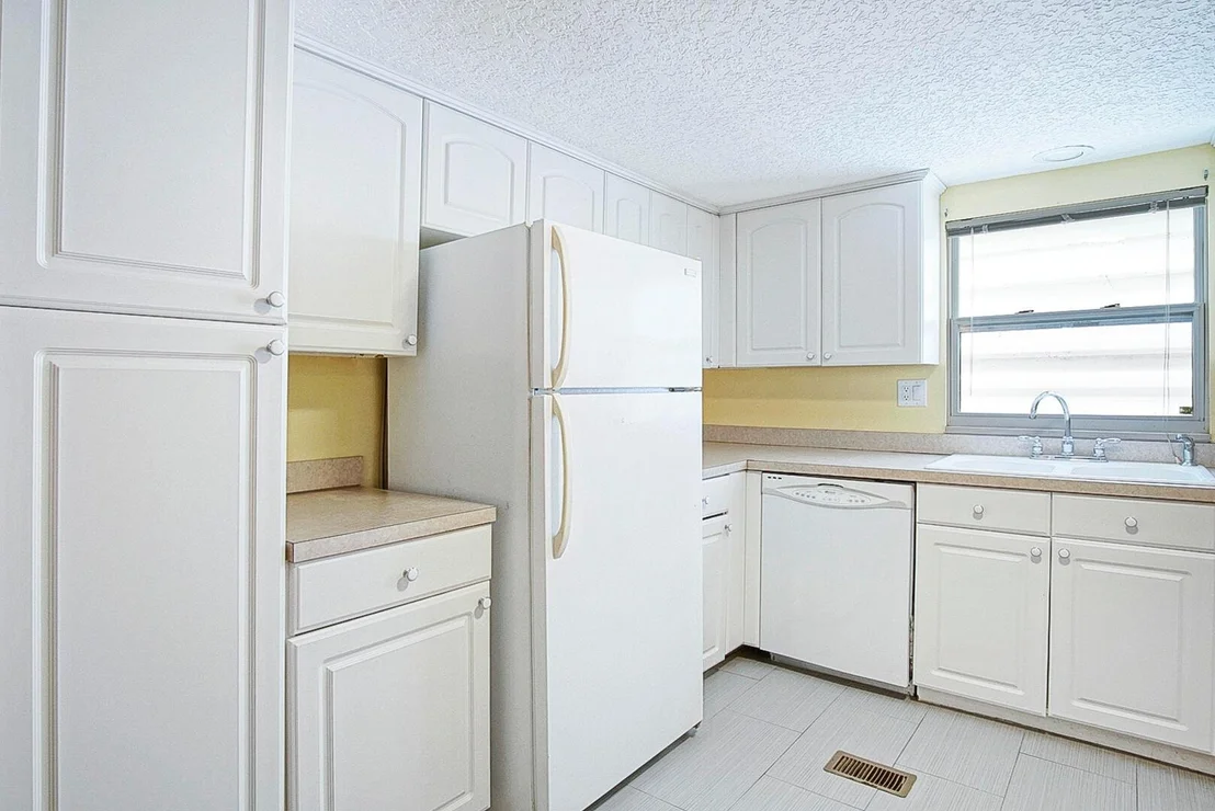Photo of 609 Garden View