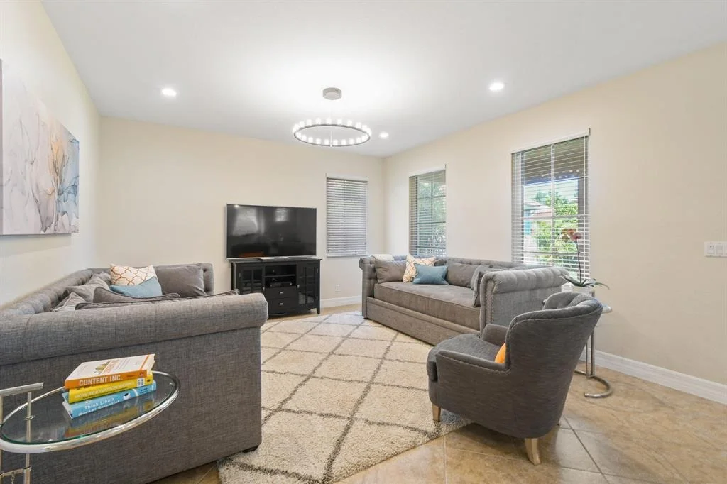 Photo of 103 Ashford Avenue
