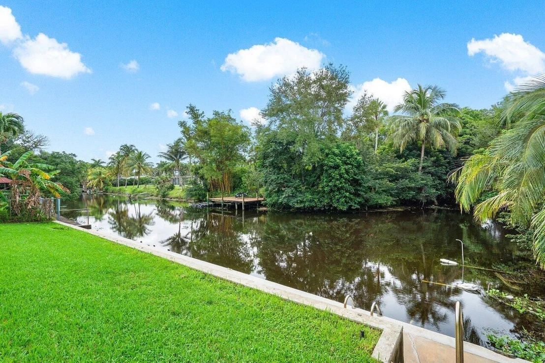 Photo of 16 Velaire Drive