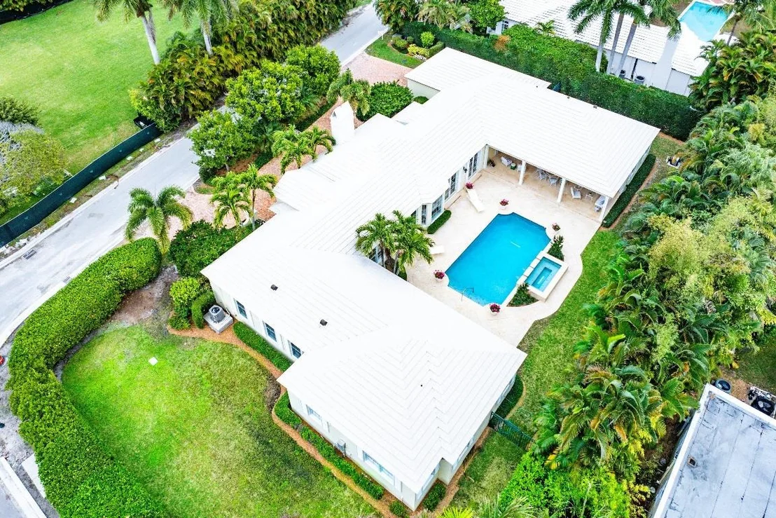 Photo of 450 Banyan Road