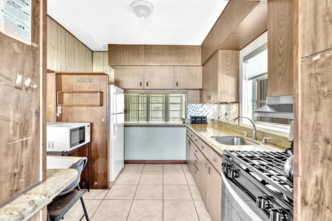 Photo of 6590 W 5th Place