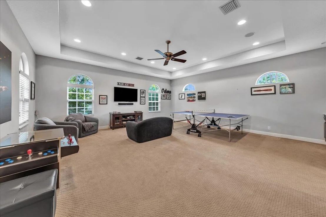 Photo of 378 Squire Drive