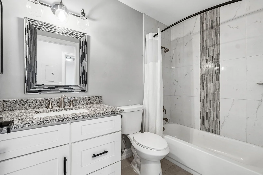 Photo of 120 Mayfair Lane