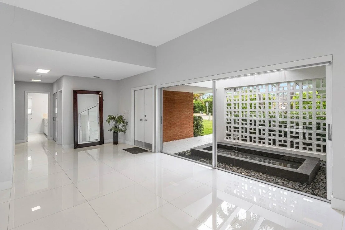 Photo of 900 Marble Way
