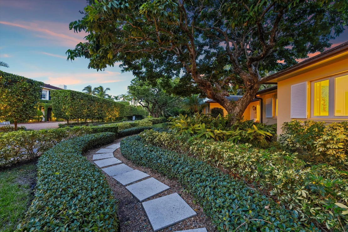 Photo of 274 Monterey Road