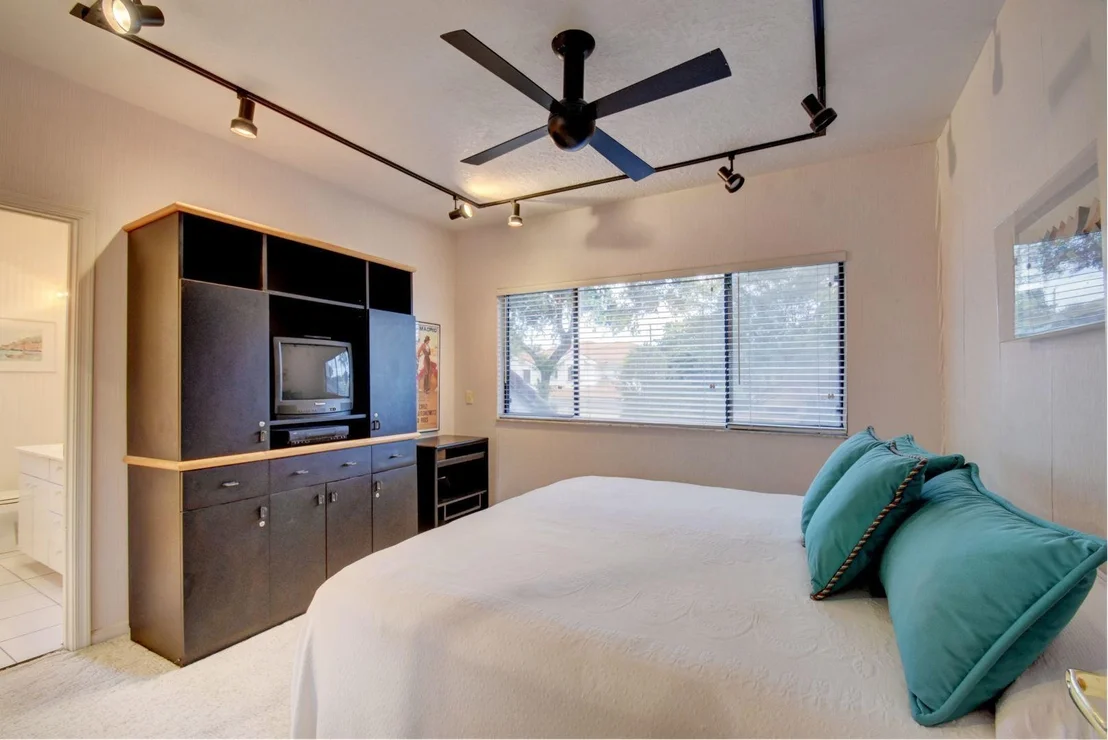Photo of 4567 NW 25th Way