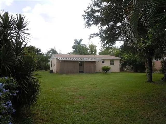 Photo of 911 Mango Drive