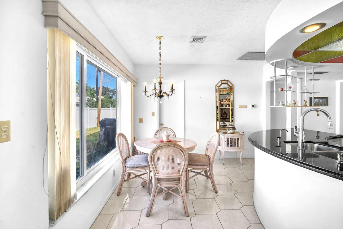 Photo of 2785 SE 4th Street