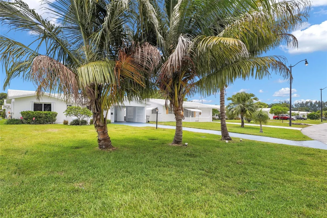 Photo of 260 S Golf Boulevard