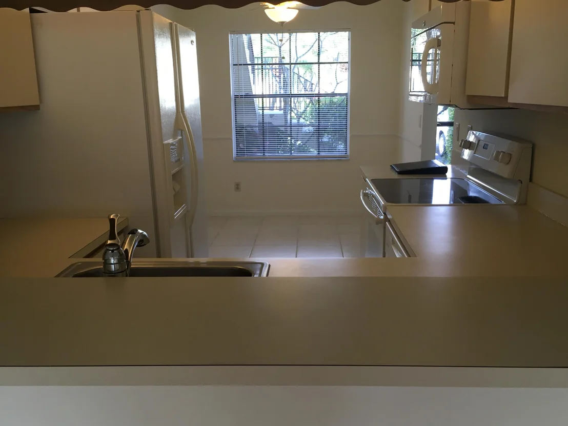 Photo of Unit E at 1001 Pinecrest Circle