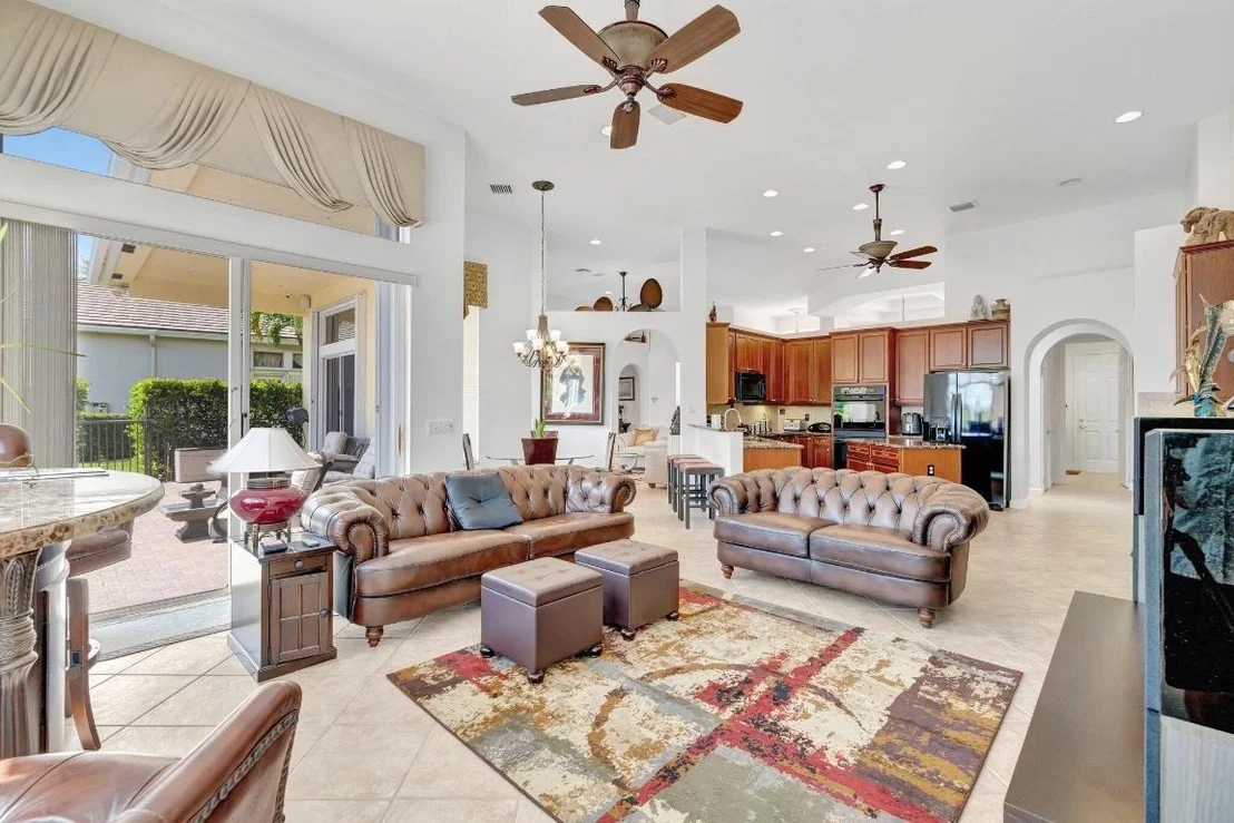 Photo of 699 SW River Bend Circle