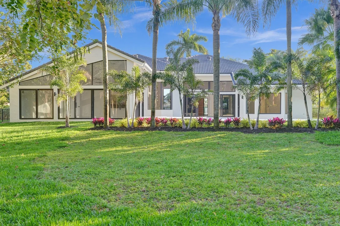 Photo of 4701 Pine Tree Drive