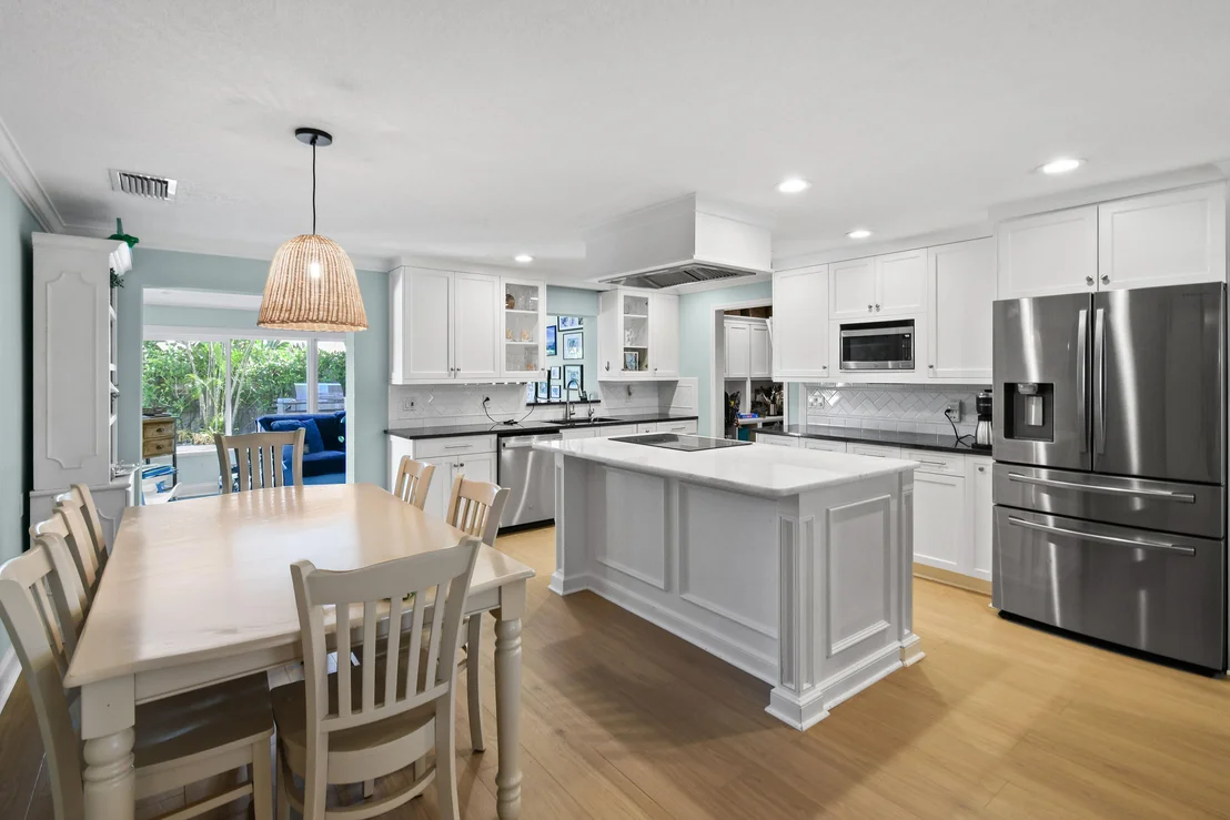 Photo of 106 Windsor Road E