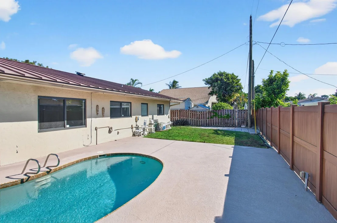Photo of 714 Heron Drive