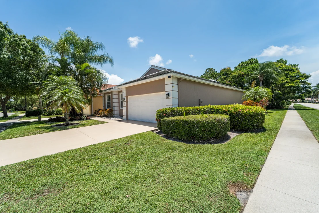Photo of 3002 SE Brierwood Place