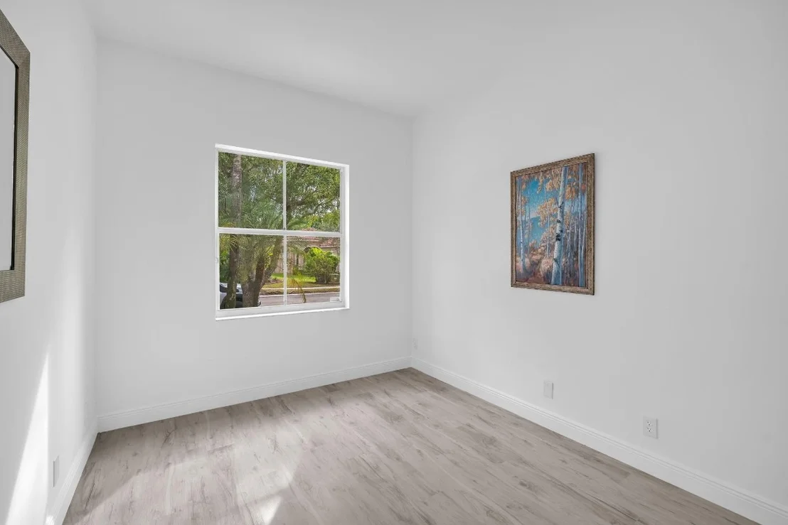 Photo of 941 Bluewood Terrace