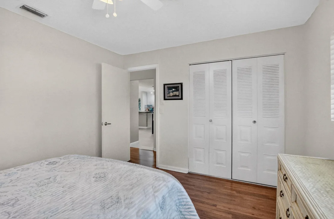 Photo of 6277 Overland Place