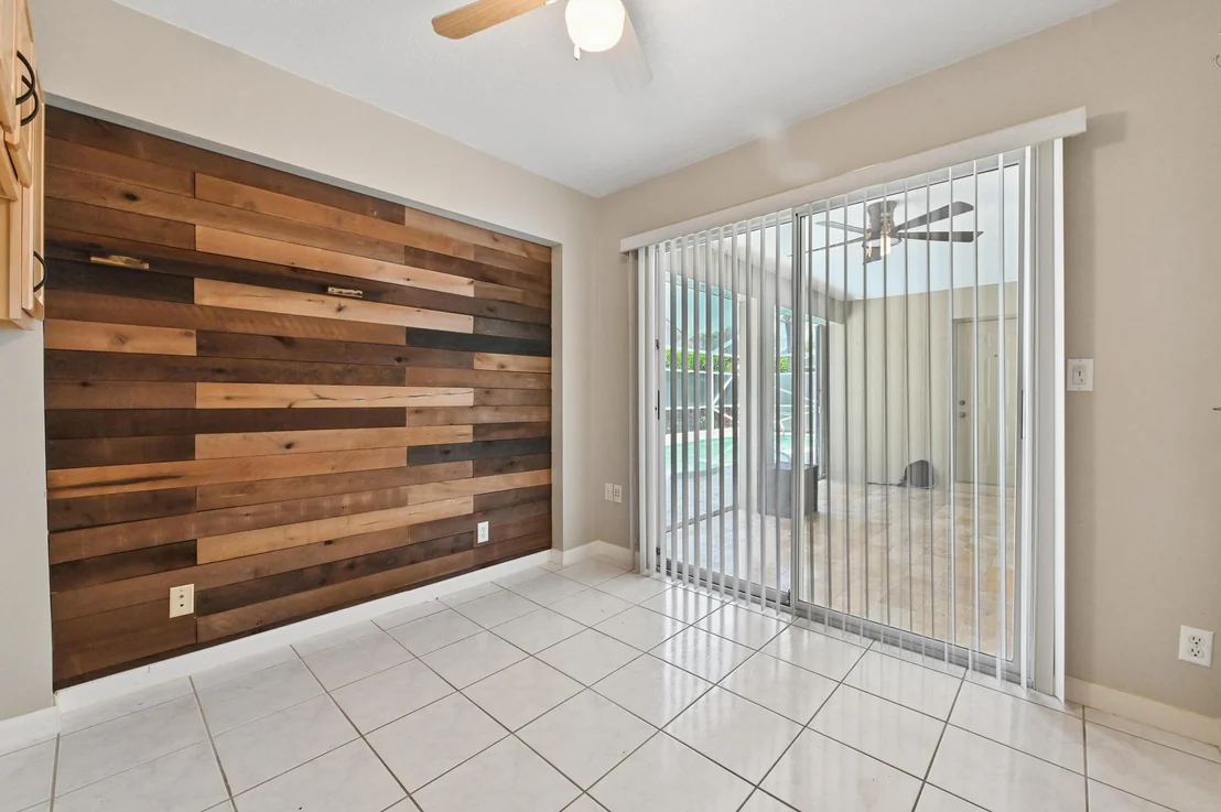 Photo of 1163 Peninsula Way