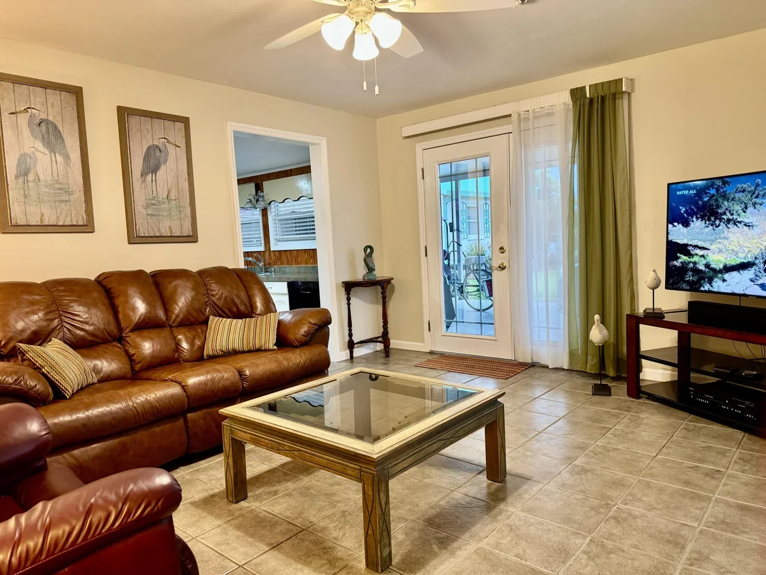 Photo of 1183 Canal Way