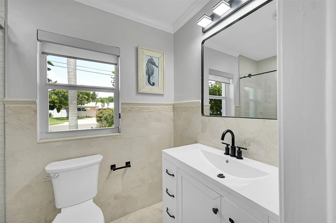 Photo of 340 SE 5th Avenue