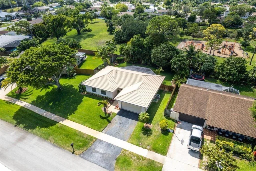 Photo of 17811 Holly Brook Way