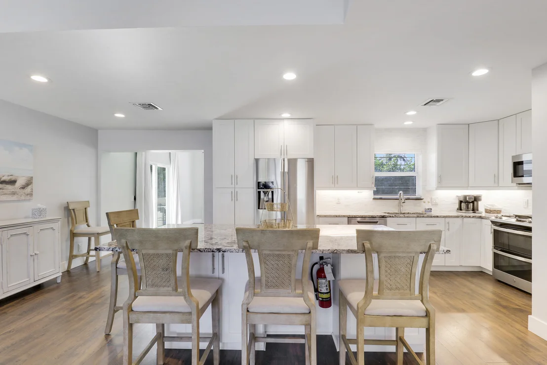 Photo of 424 Ebbtide Drive