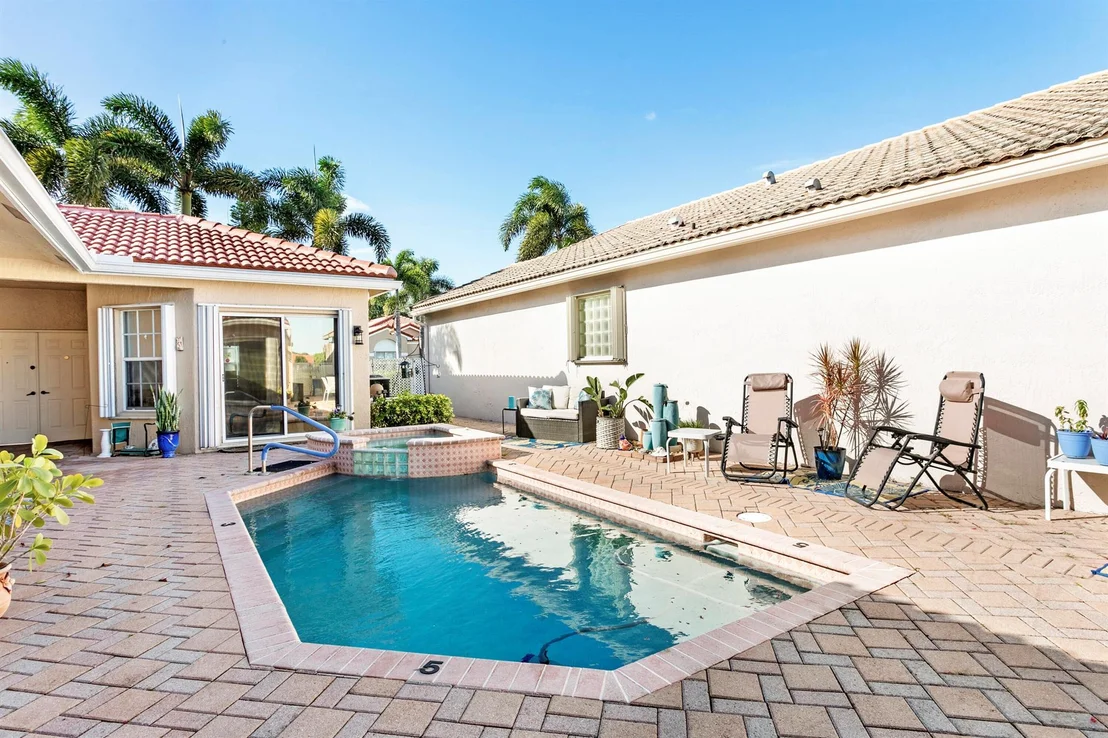 Photo of 10478 Utopia Circle S