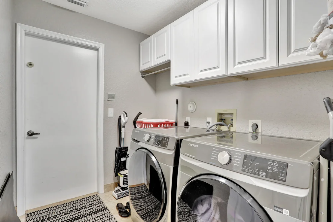Photo of 5648 NW 100th Way