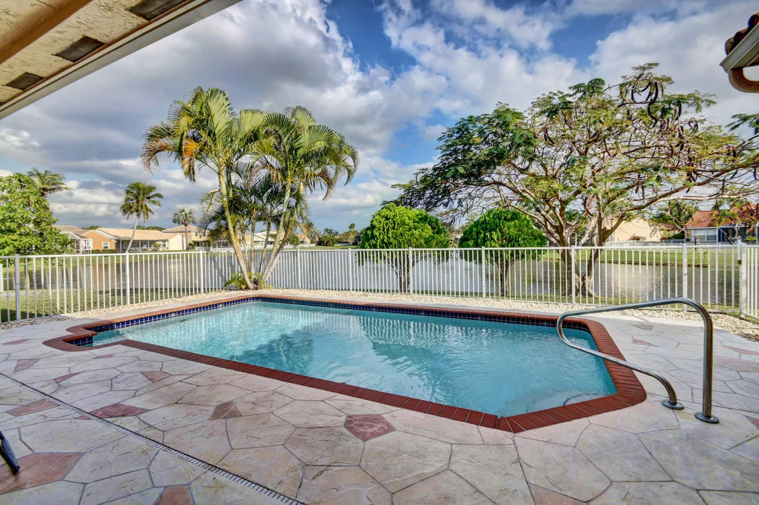 Photo of 18590 Serena Pointe Lane