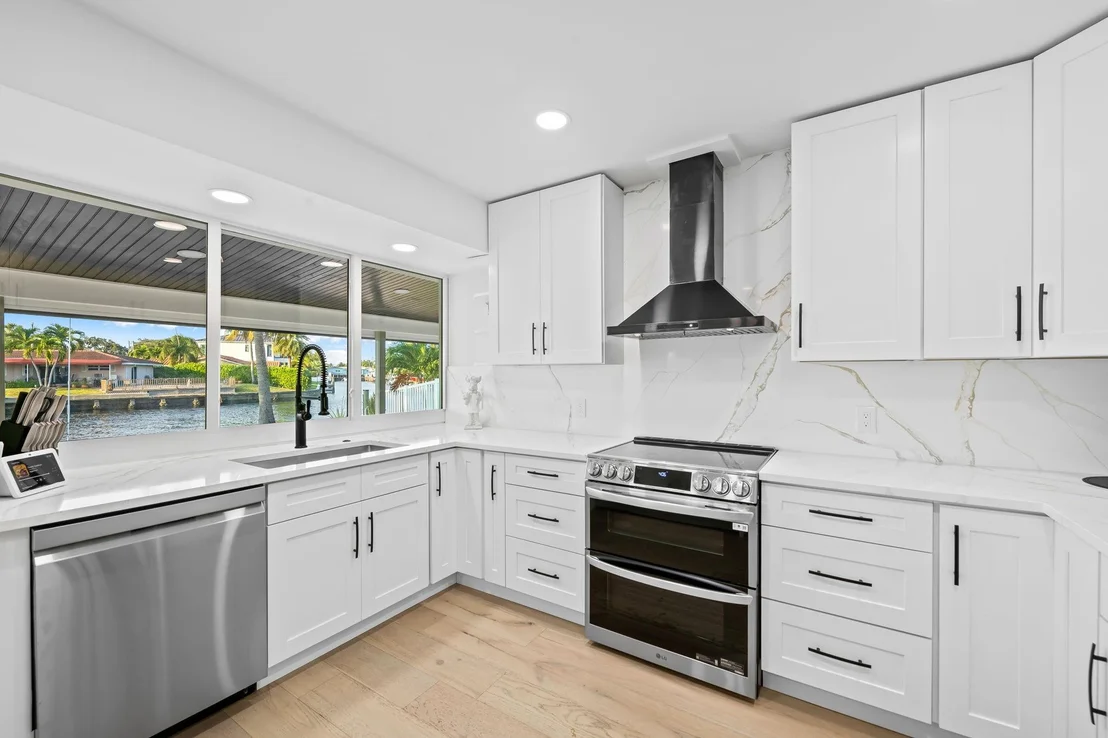 Photo of 751 SE 7th Avenue