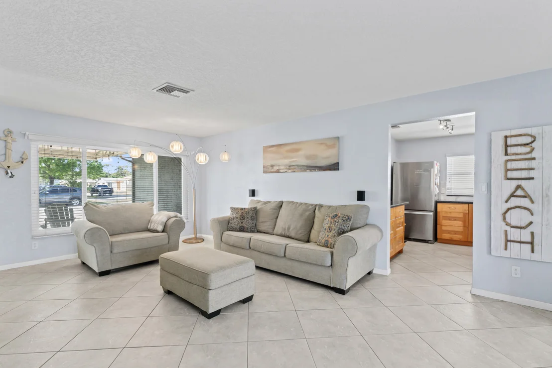 Photo of 7123 Pine Manor Drive