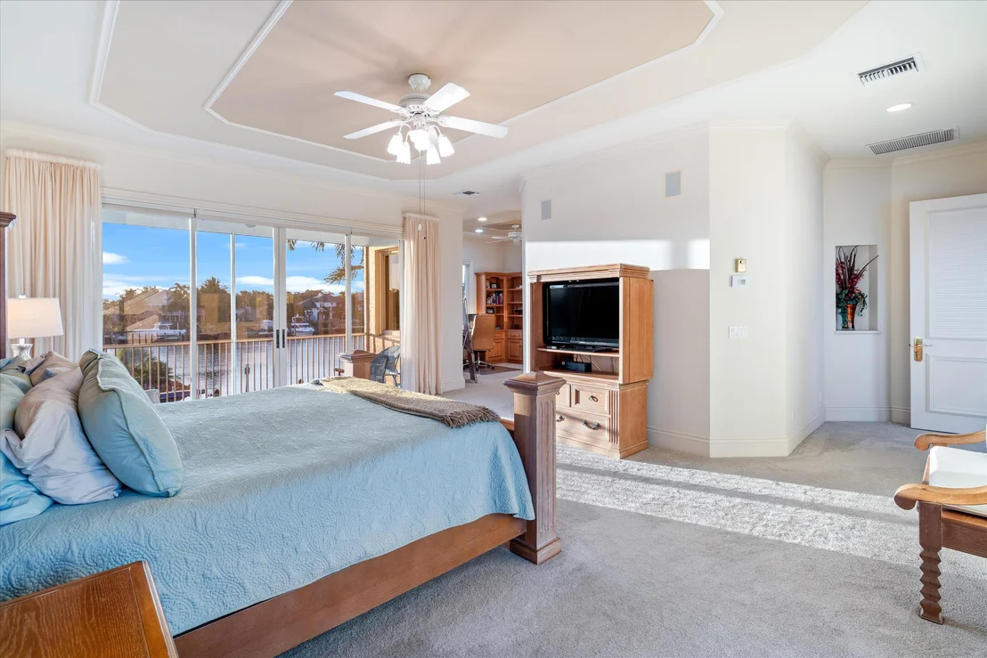 Photo of 602 Oak Harbour Drive