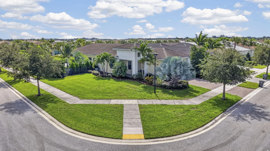 Photo of 16065 Key Biscayne Lane
