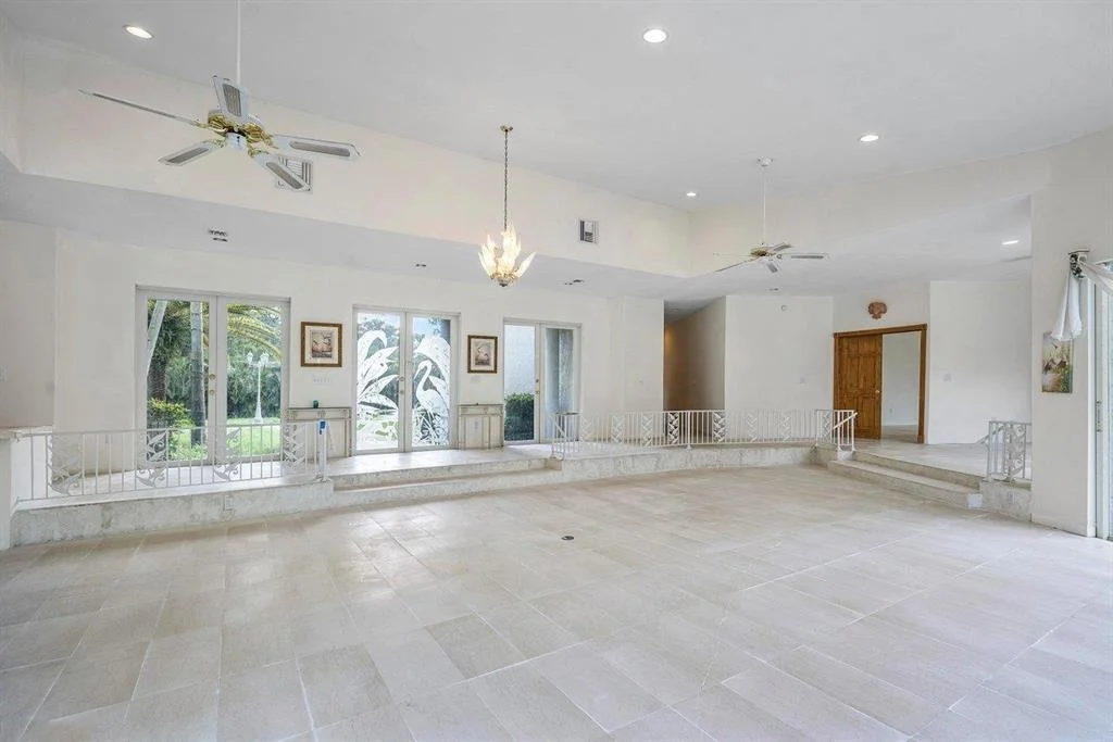 Photo of 6077 Pineneedle Lane