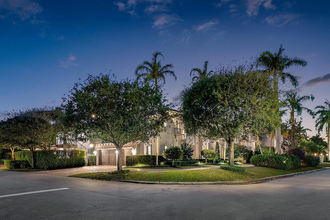 Photo of 384 Royal Palm Way