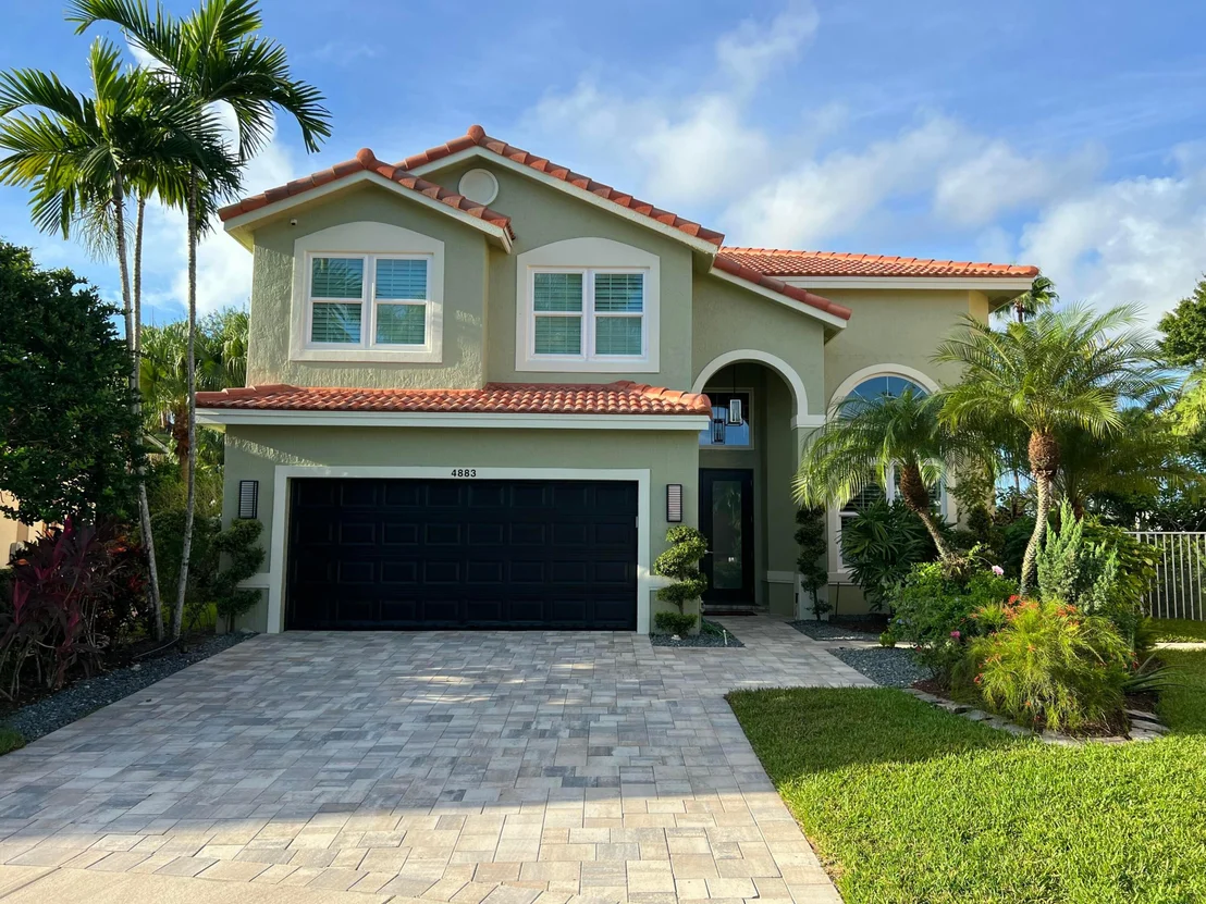 Photo of 4883 N Classical Boulevard