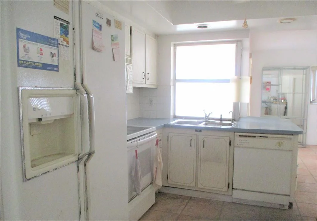Photo of 6972 NW 1st Street