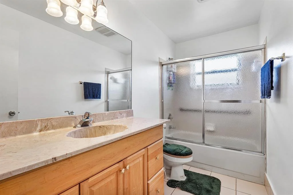 Photo of 6184 Stanley Lane