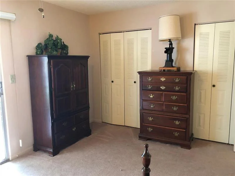 Photo of Unit F2 at 1901 Bermuda Circle