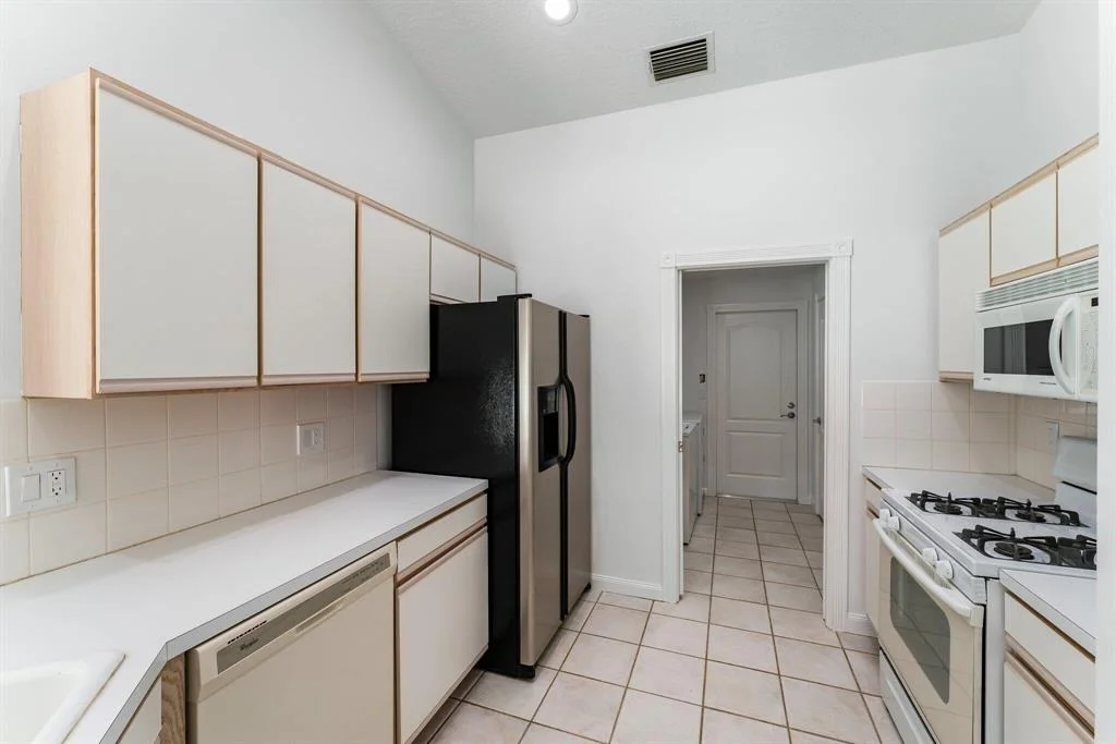 Photo of 245 Bluejay Lane